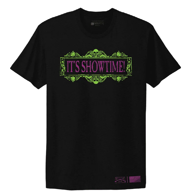 Women's It's Showtime Boyfriend Fit T-Shirt - Black